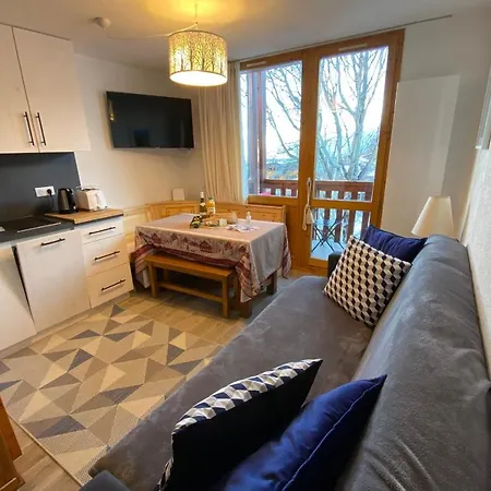 Signal 302 For 6 Person Apartment *